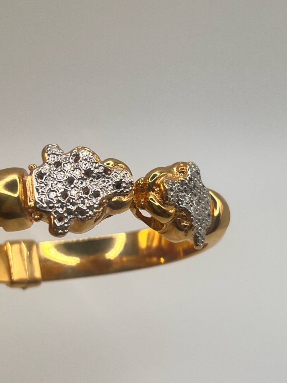 Vintage Gold Tone Double Panther Head Bangle Bracelet Hinged XS/S - Picture 4 of 4